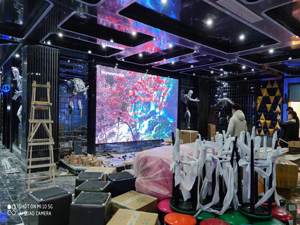 成安室内P2.5全彩显示屏